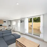La Belle Poule : Chambre spacieuse avec sdb privative, cuisine et salon partagés, terrasse, proche facs et centre